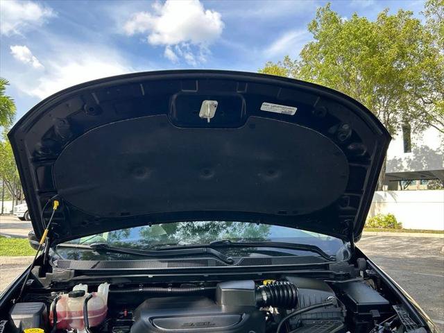 Certified 2024 Chrysler Pacifica Touring-L FWD image 28