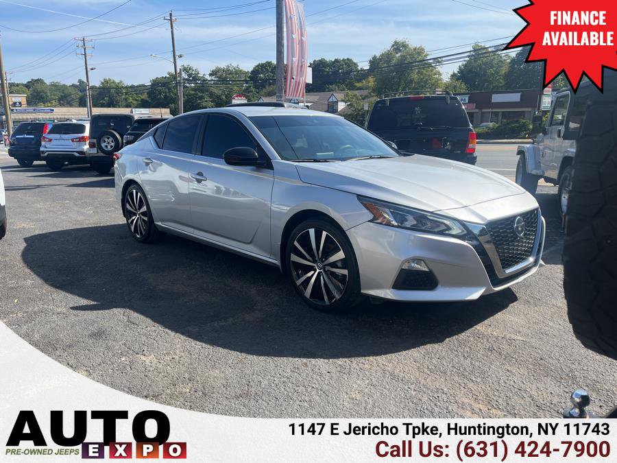 Used 2022 Nissan Altima 2.5 SR image 1