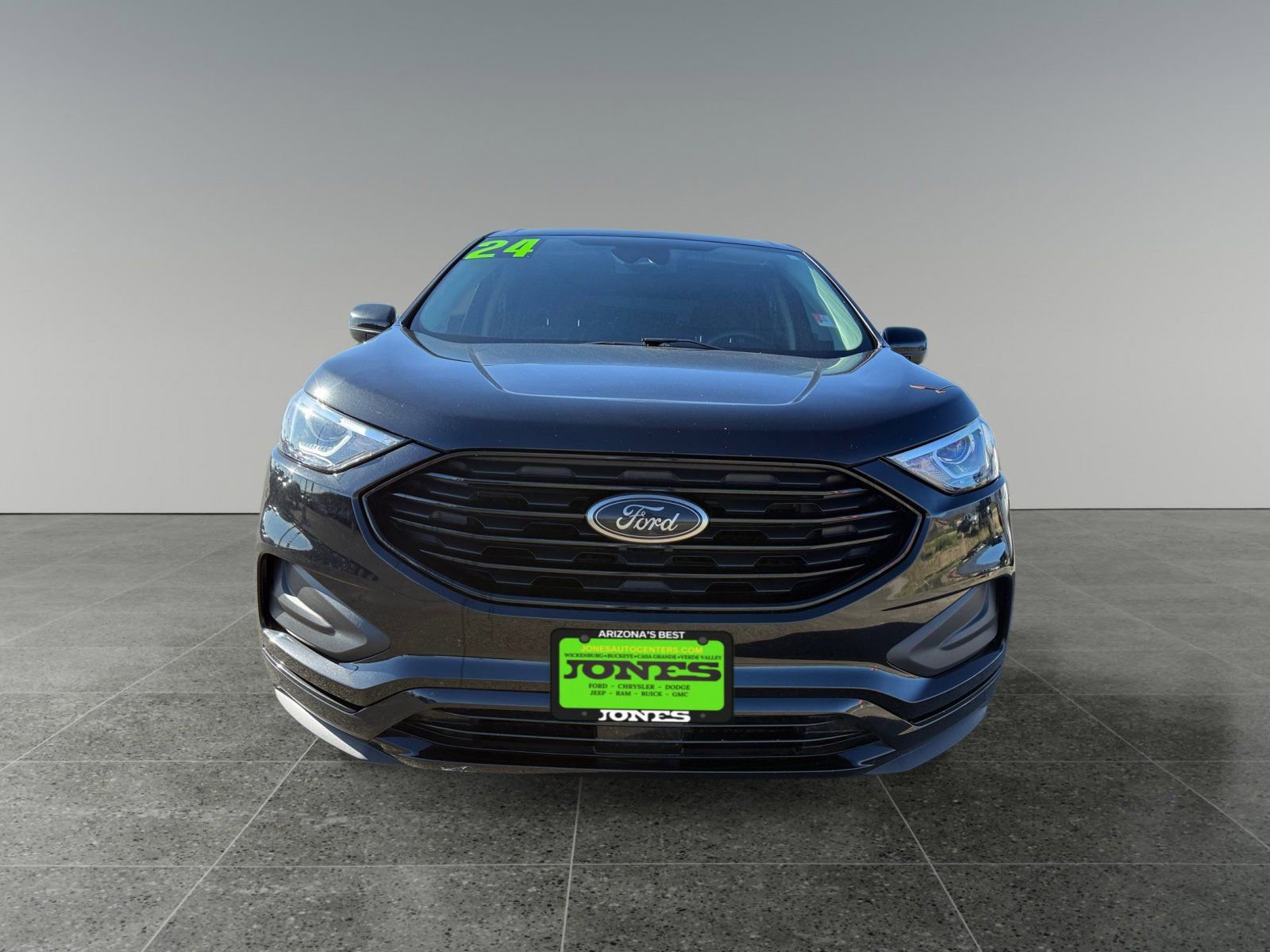 Certified 2024 Ford Edge SE w/ Black Appearance Package image 11