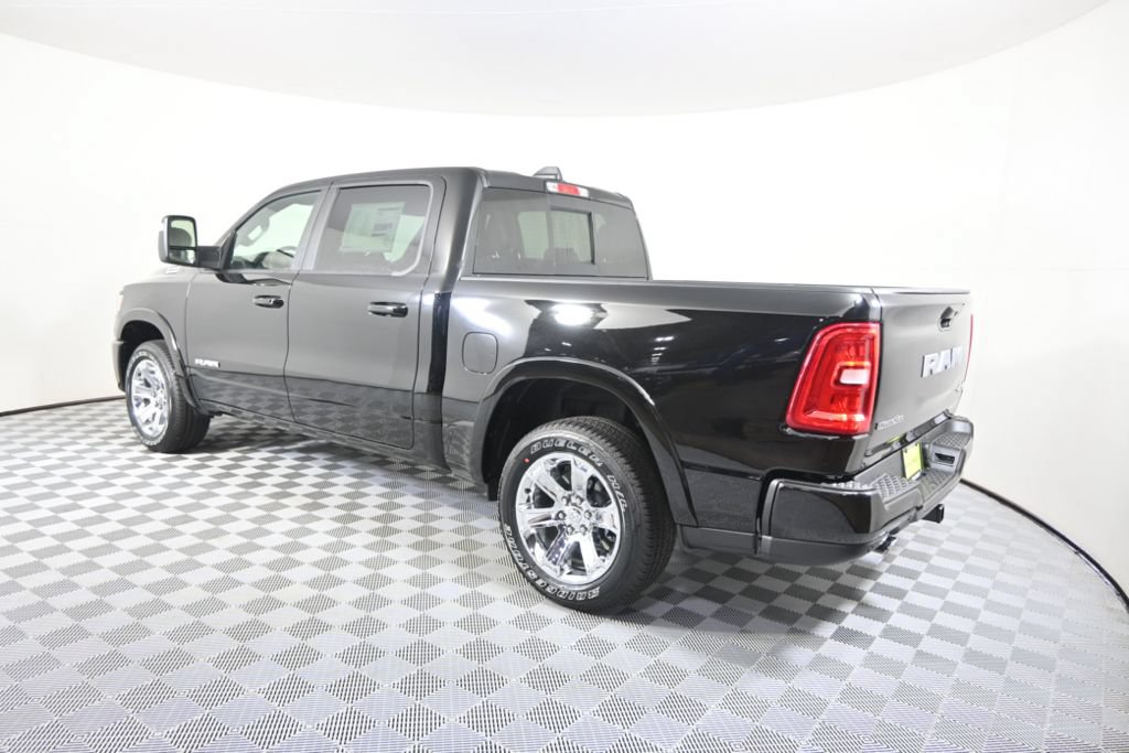 Used 2026 RAM 1500 Big Horn AWD/4WD image 4