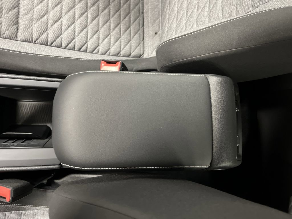 Used 2025 Volkswagen Tiguan S image 19