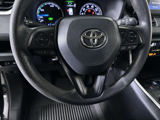 Used 2021 Toyota RAV4 LE AWD/4WD image 11