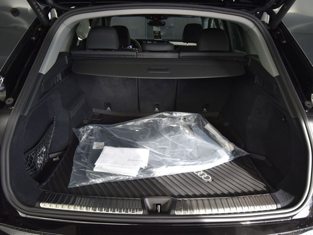 New 2025 Audi Q5 Premium Plus image 21