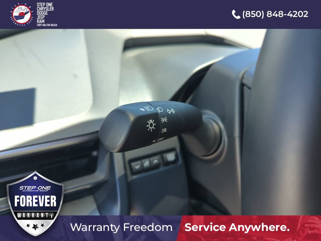 Used 2025 Toyota Prius LE FWD image 19