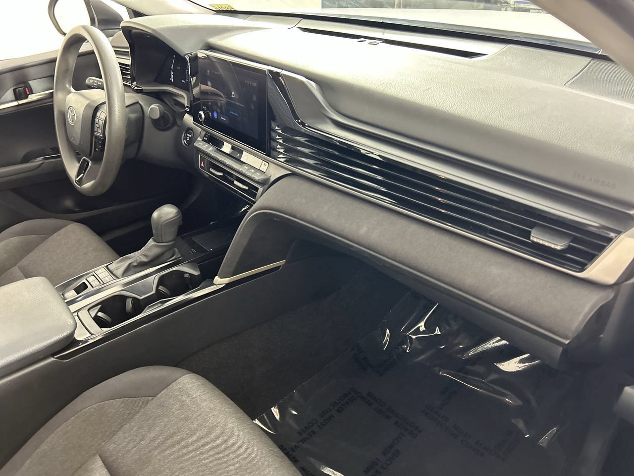 Used 2025 Toyota Camry LE w/ Convenience Package FWD image 27