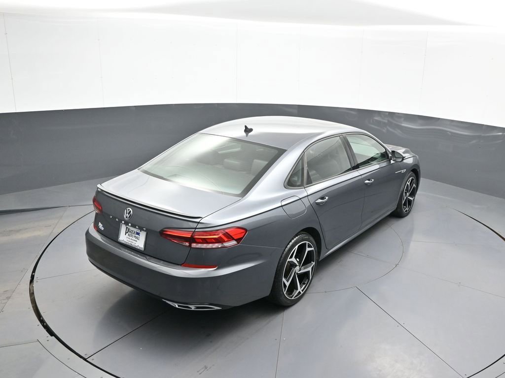 Used 2021 Volkswagen Passat 2.0T R-Line image 37