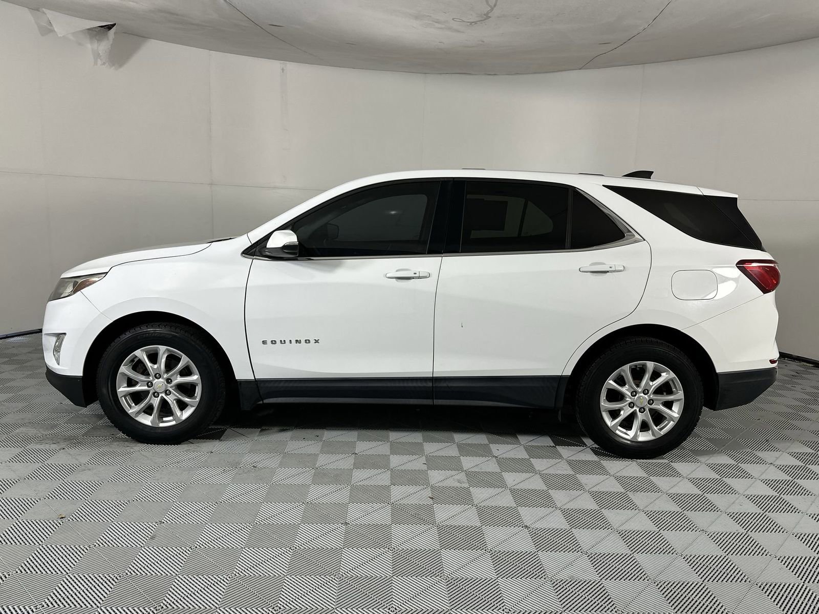 Used 2019 Chevrolet Equinox LT FWD image 5