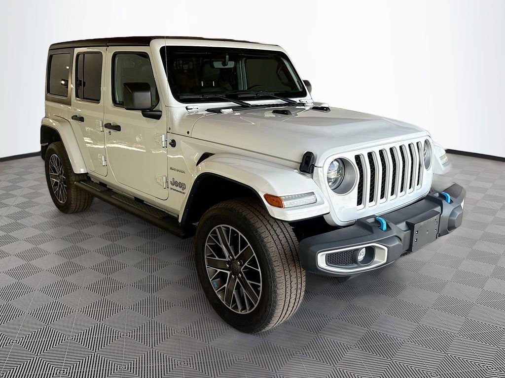 Used 2023 Jeep Wrangler Unlimited Sahara w/ Cold Weather Group AWD/4WD image 4