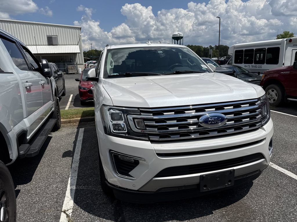 Used 2018 Ford Expedition Limited w/ Equipment Group 301A RWD image 3