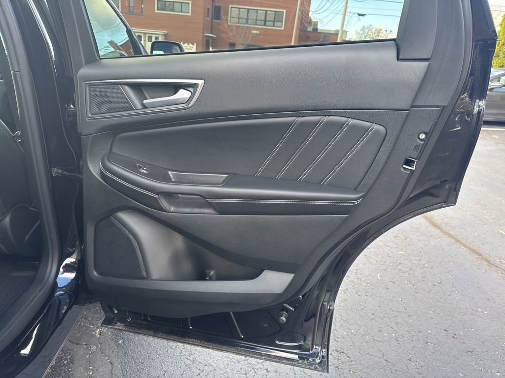 Certified 2022 Ford Edge ST image 34