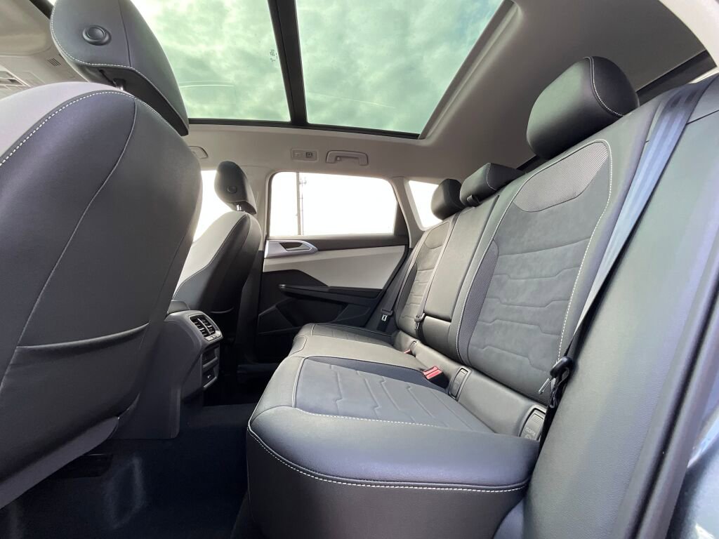 New 2025 Volkswagen Taos SE image 13