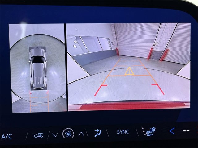 Certified 2024 Chevrolet Traverse Z71 w/ LPO, Floor Liner Package image 15