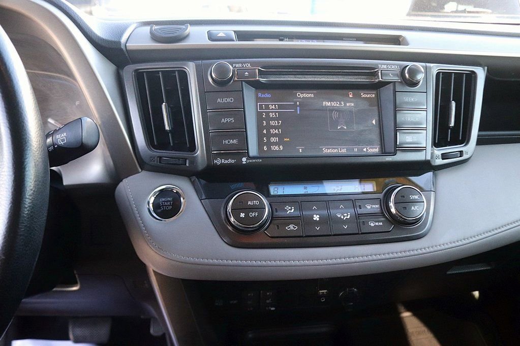 Used 2015 Toyota RAV4 Limited image 21