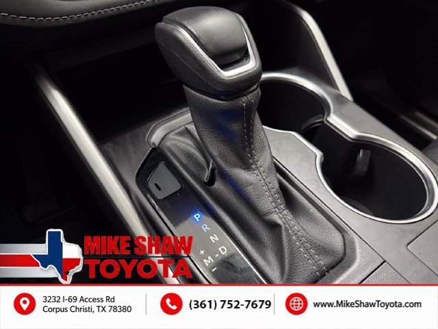 Used 2024 Toyota Highlander XLE FWD image 19