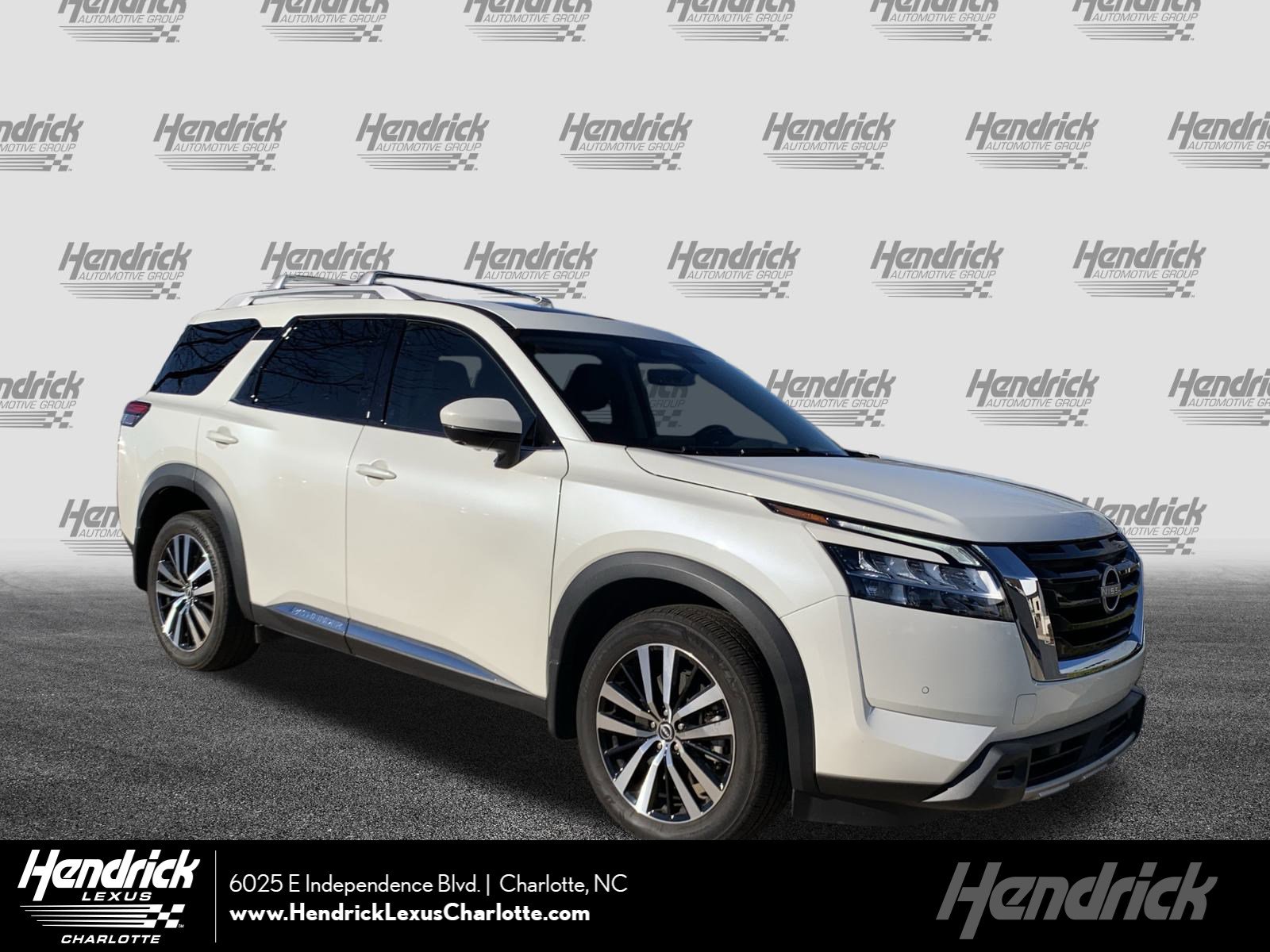 Used 2024 Nissan Pathfinder Platinum w/ Cargo Package image 1