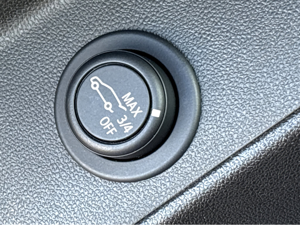 Used 2023 Chevrolet Equinox RS w/ LPO, Floor Liner Package image 31