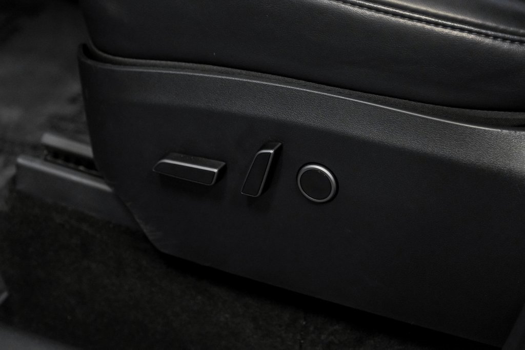 Used 2023 Tesla Model Y Long Range image 33