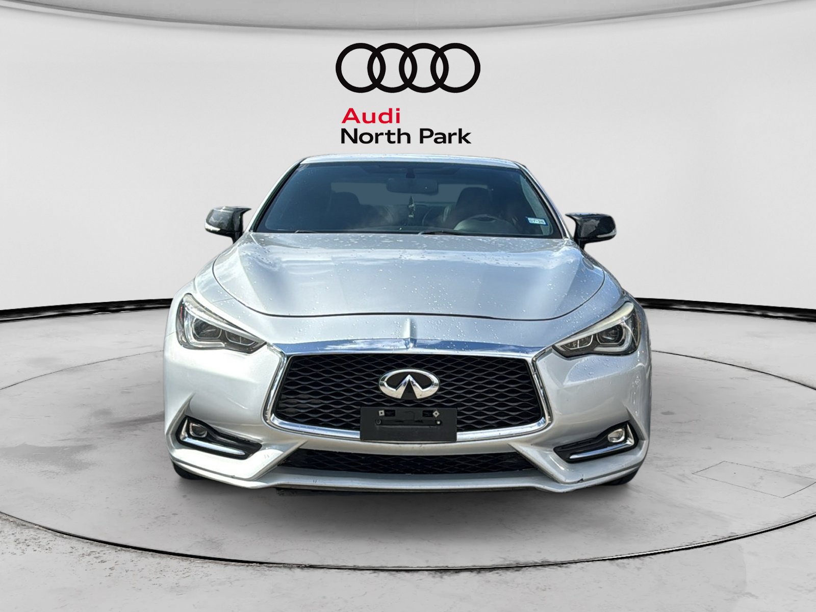 Used 2017 INFINITI Q60 3.0t w/ Premium Plus Package 3.0T RWD image 2