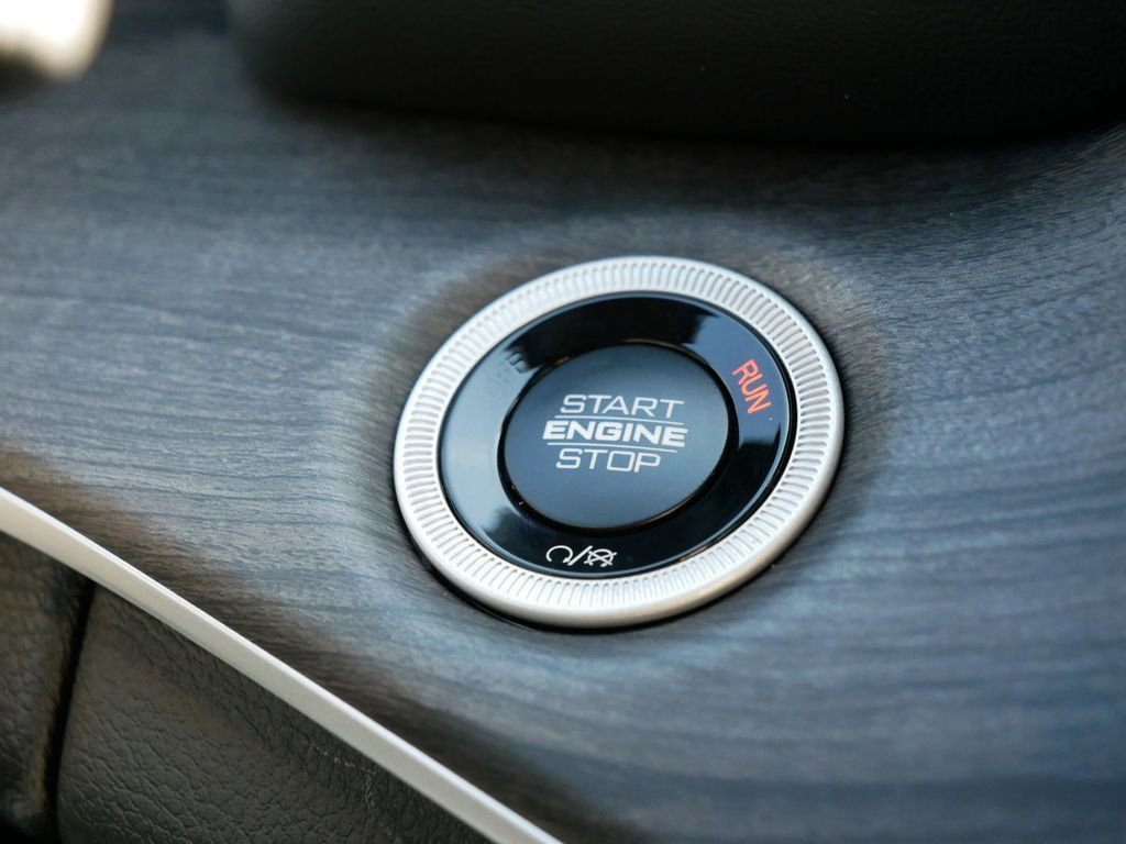 Certified 2025 Jeep Grand Cherokee L Limited w/ Luxury Tech Group II image 53