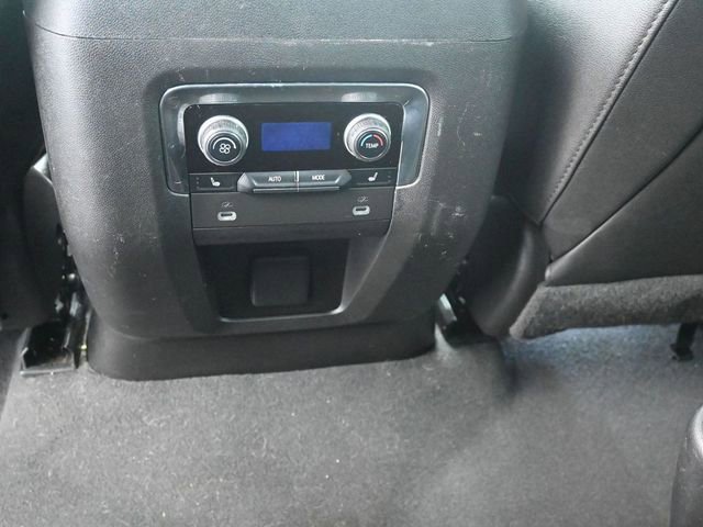 Used 2023 Chevrolet Suburban Premier image 26