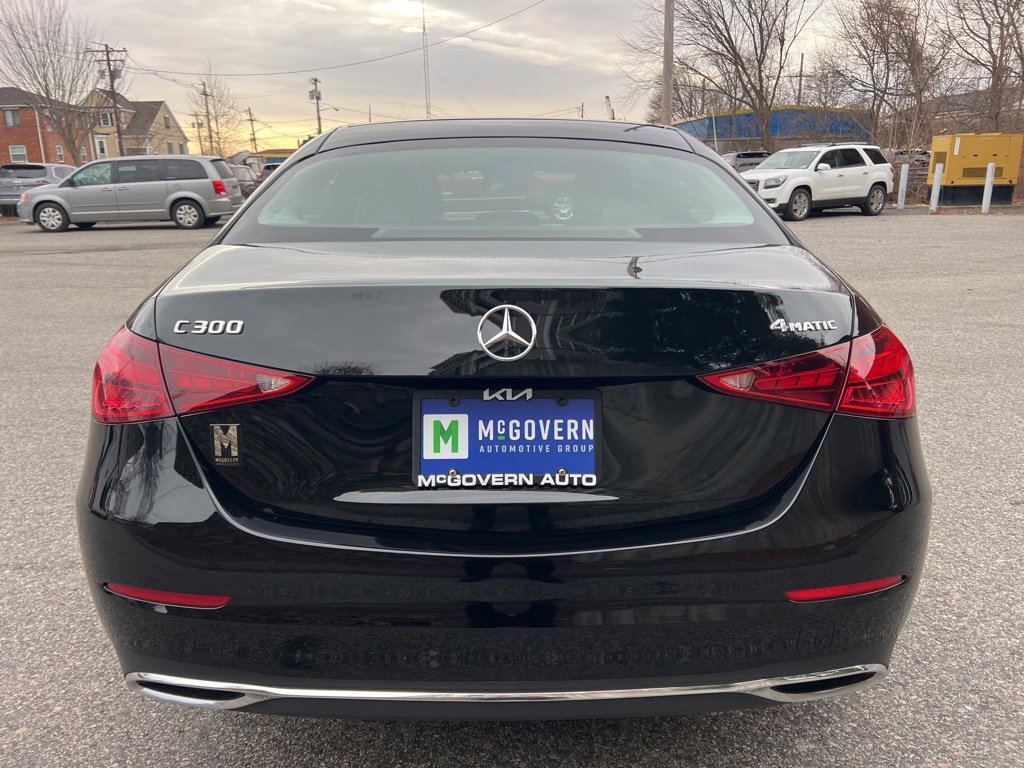 Used 2023 Mercedes-Benz C 300 4MATIC Sedan image 4