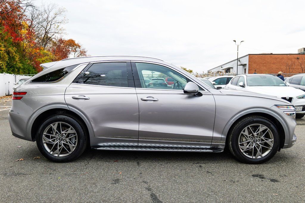 Used 2025 Genesis GV70 2.5T image 8