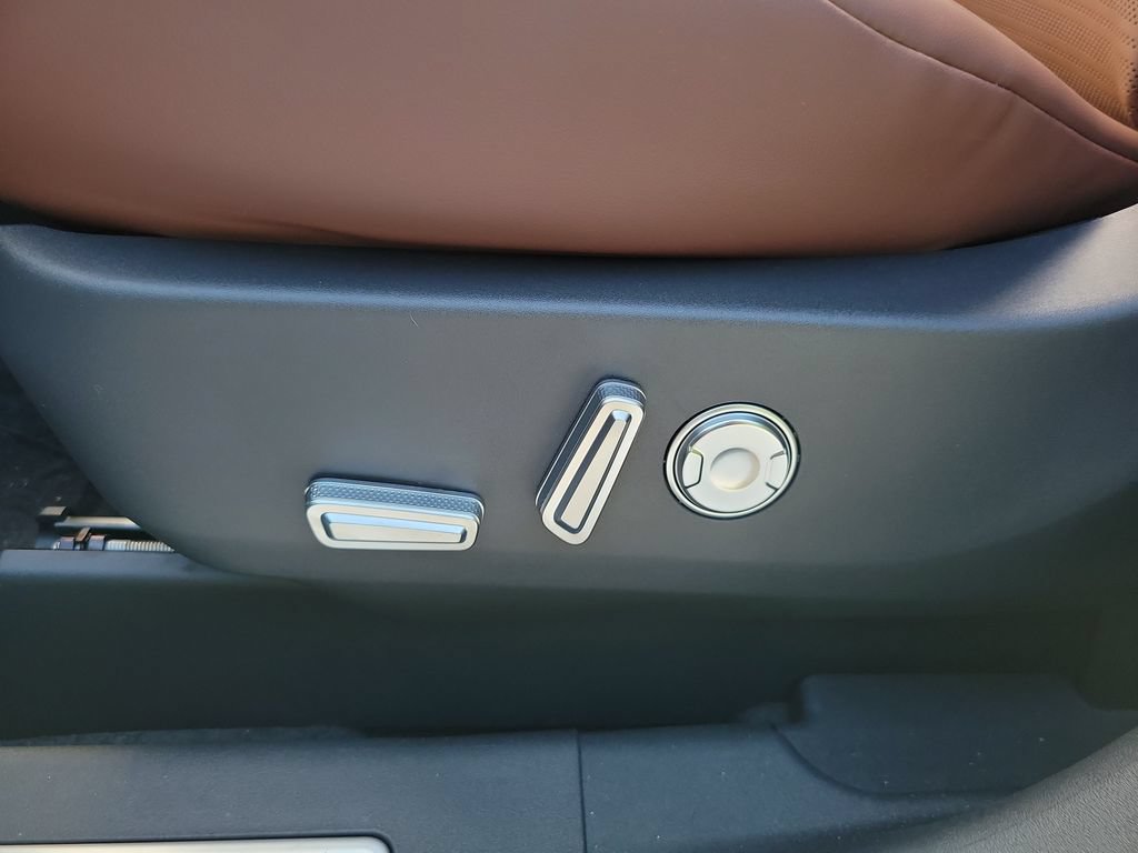 New 2026 Lincoln Nautilus Reserve AWD/4WD image 40