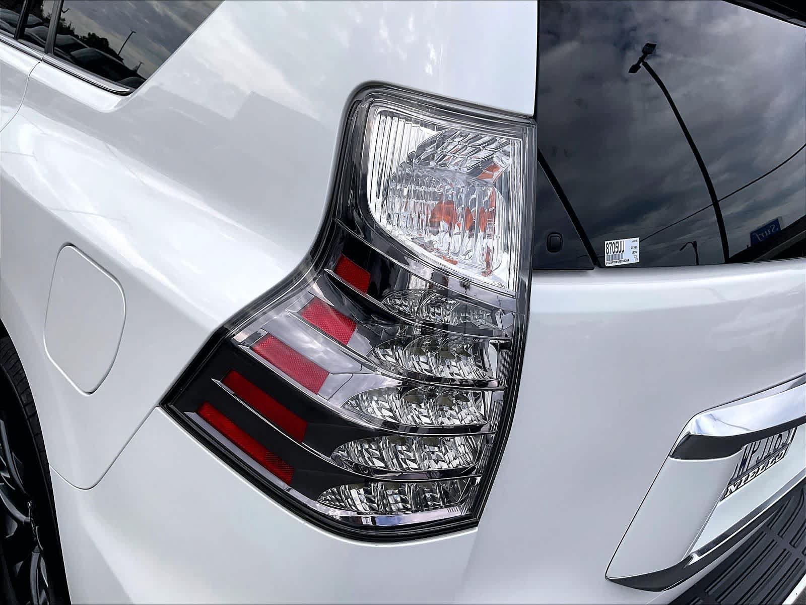 Used 2021 Lexus GX 460 Premium w/ Premium Plus Package AWD/4WD image 32