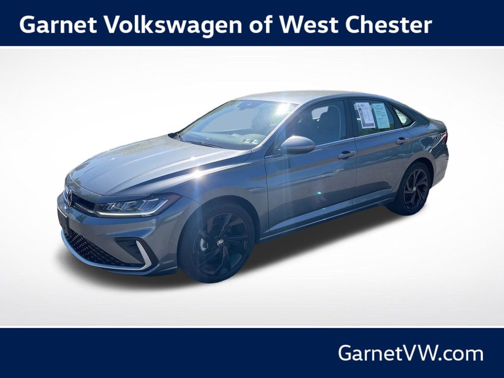 Certified 2025 Volkswagen Jetta SE w/ Black Wheel Package FWD image 1