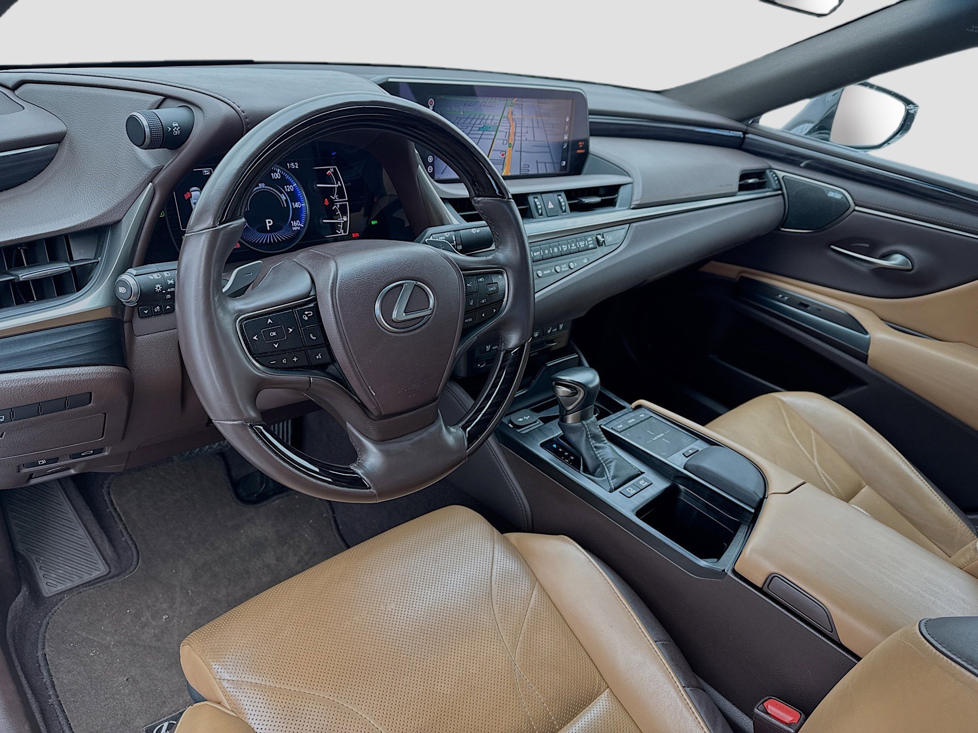 Used 2020 Lexus ES 300h w/ Accessory Package FWD image 7