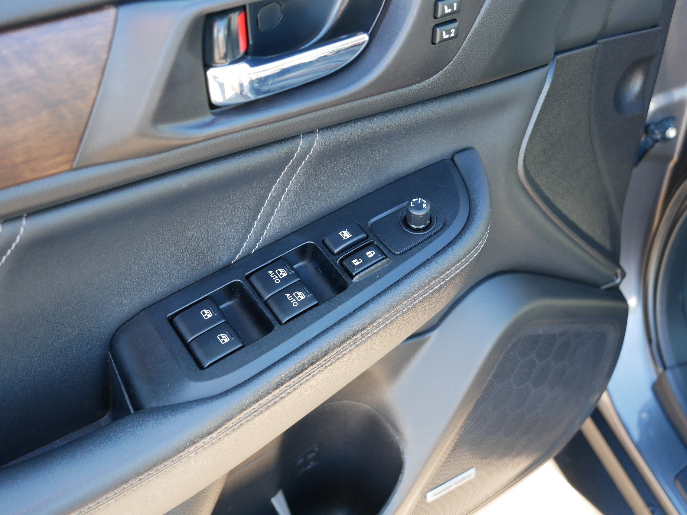 Used 2018 Subaru Outback 2.5i Limited w/ Popular Package #2 image 19