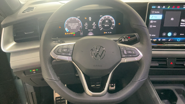 New 2026 Volkswagen Tiguan SE R-Line AWD/4WD image 16