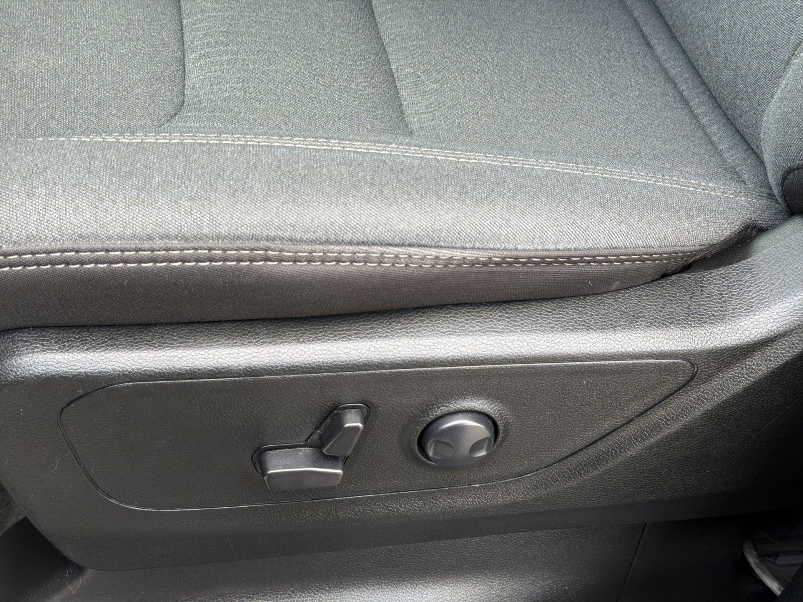Used 2023 RAM 1500 Big Horn AWD/4WD image 14
