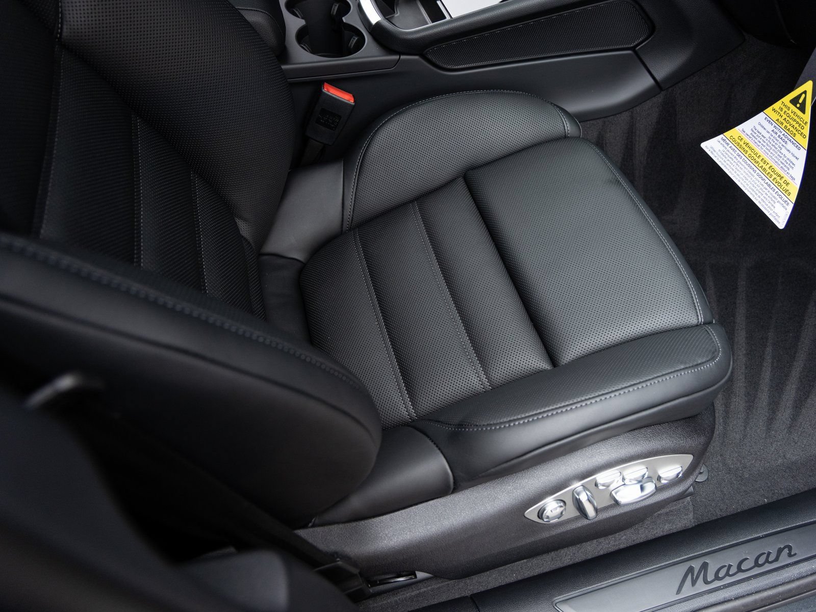 New 2026 Porsche Macan AWD/4WD image 35