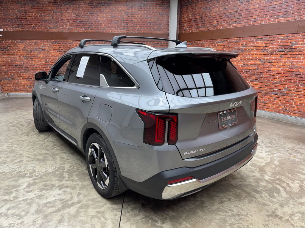 Used 2025 Kia Sorento SX Prestige AWD/4WD image 2