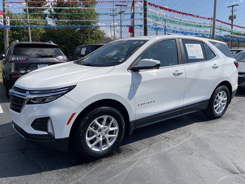 Used 2022 Chevrolet Equinox LT image 2