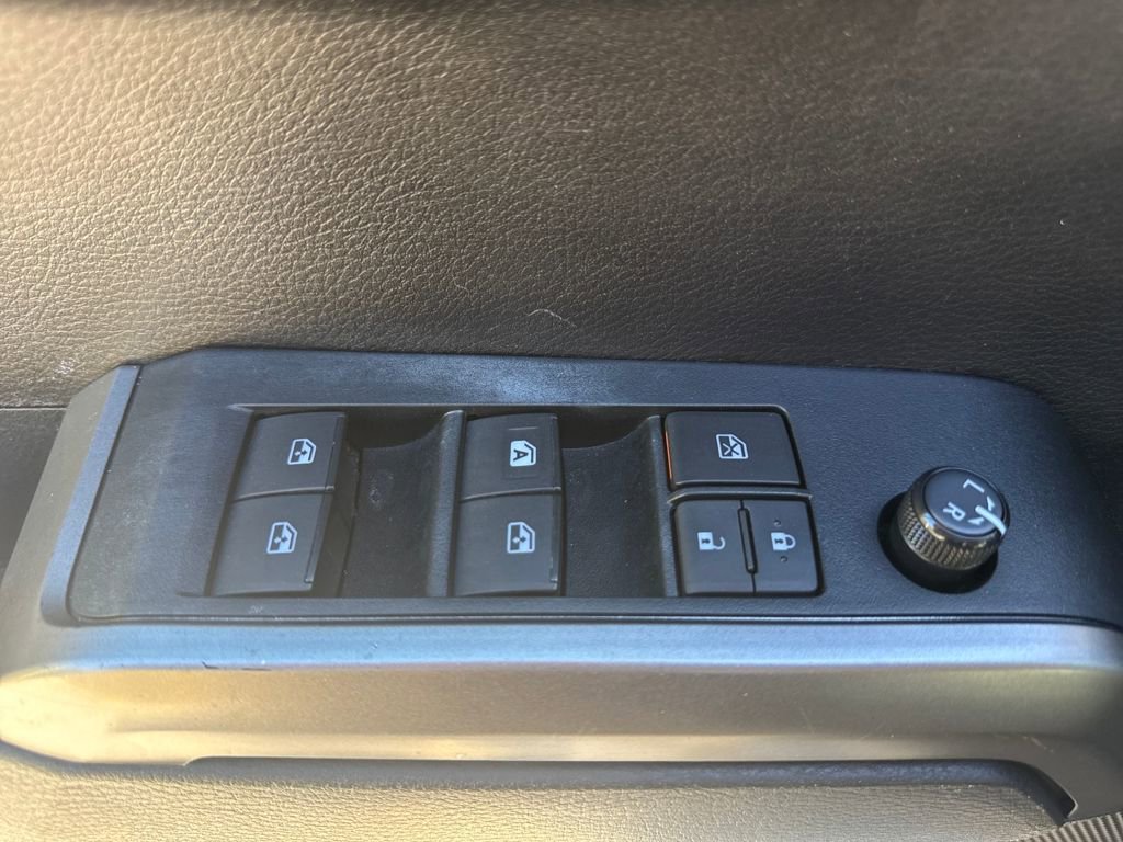 Used 2020 Toyota Tacoma SR5 image 15