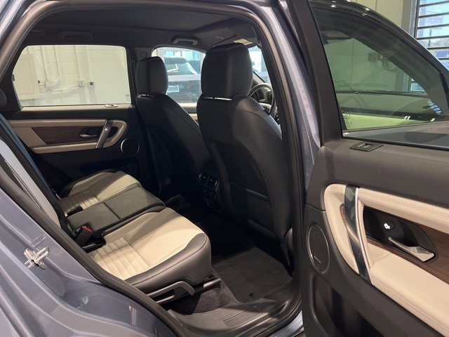 Used 2022 Land Rover Discovery Sport SE R-Dynamic image 32