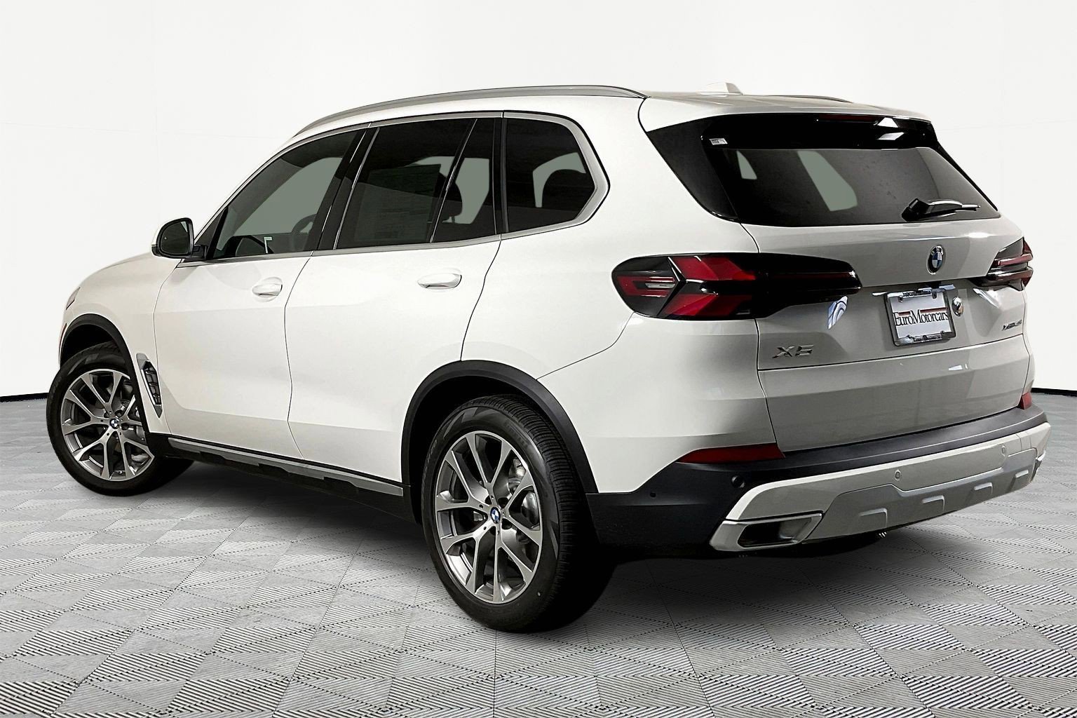 New 2026 BMW X5 xDrive40i image 5