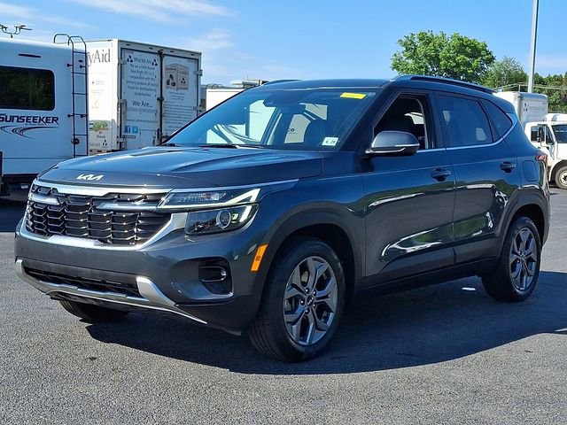 Used 2024 Kia Seltos S AWD/4WD image 6