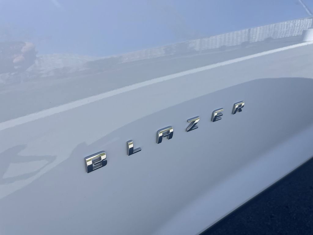 Used 2023 Chevrolet Blazer LT image 12