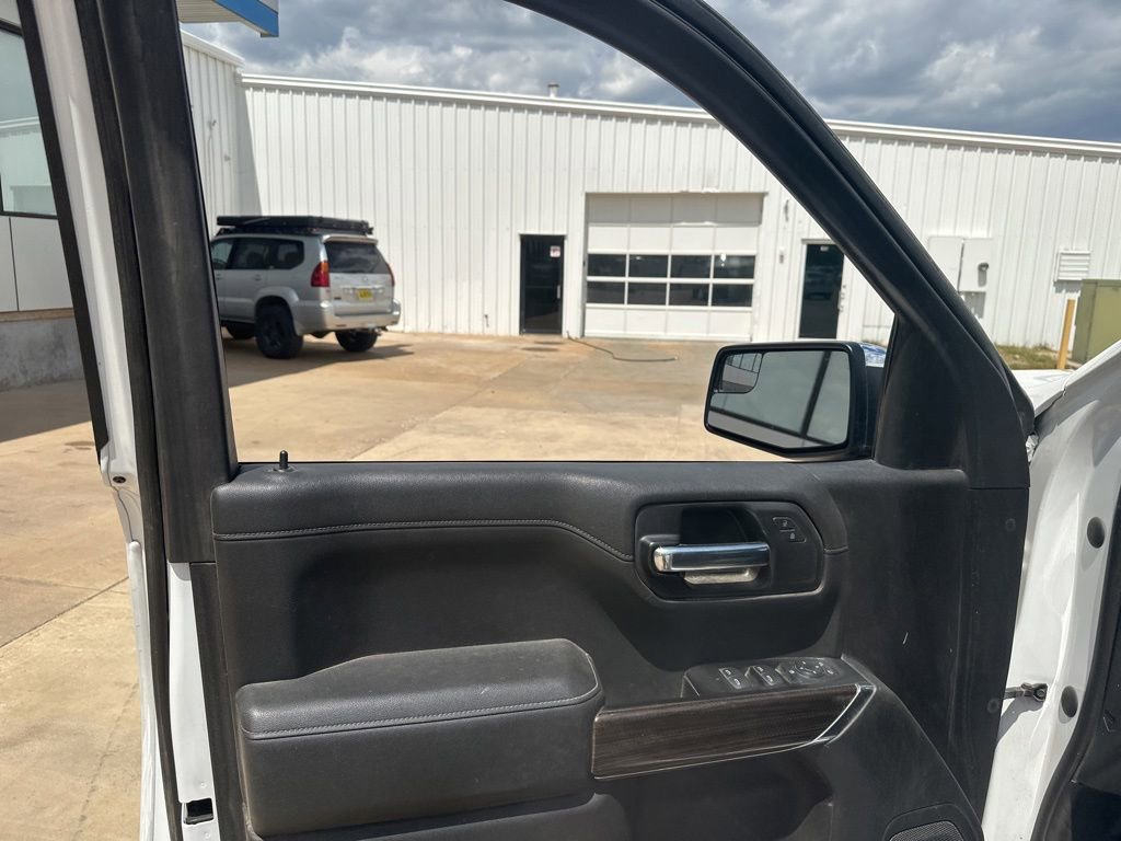 Used 2019 Chevrolet Silverado 1500 LT w/ All-Star Edition AWD/4WD image 5