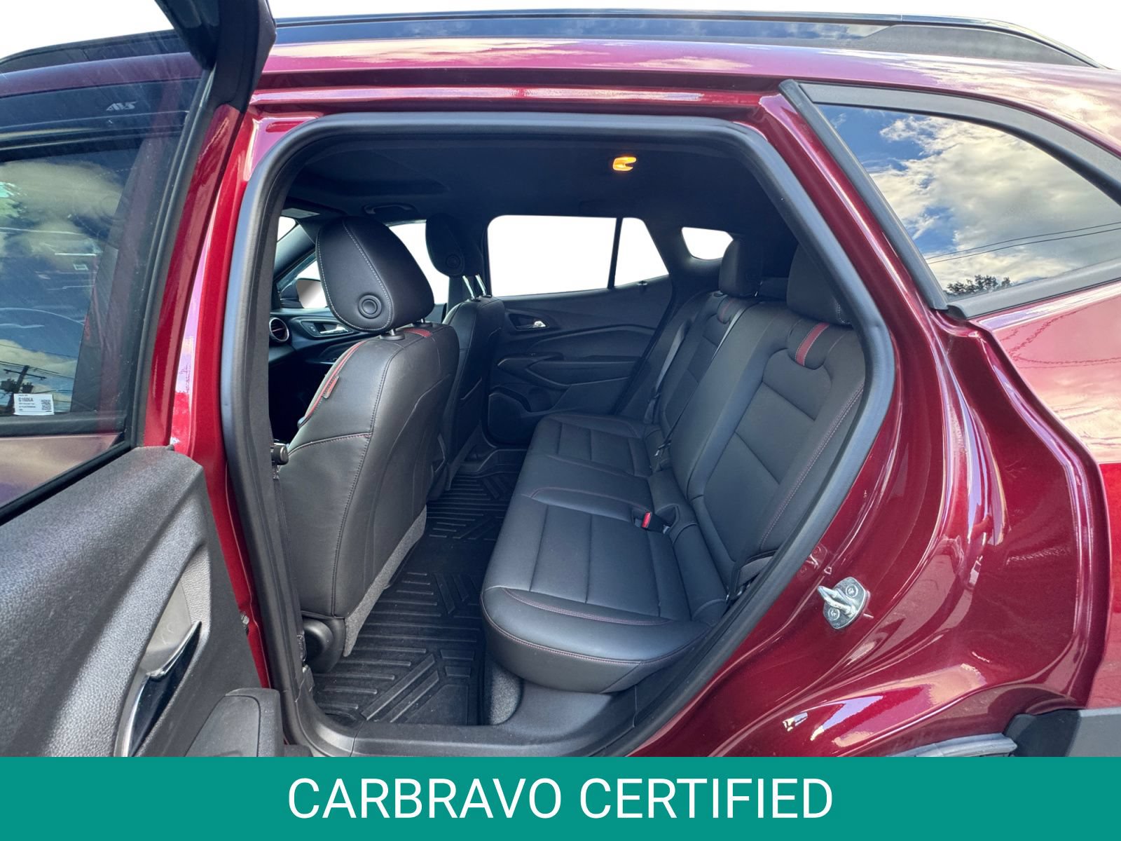 Certified 2024 Chevrolet Trax RS w/ Sunroof Package FWD image 9