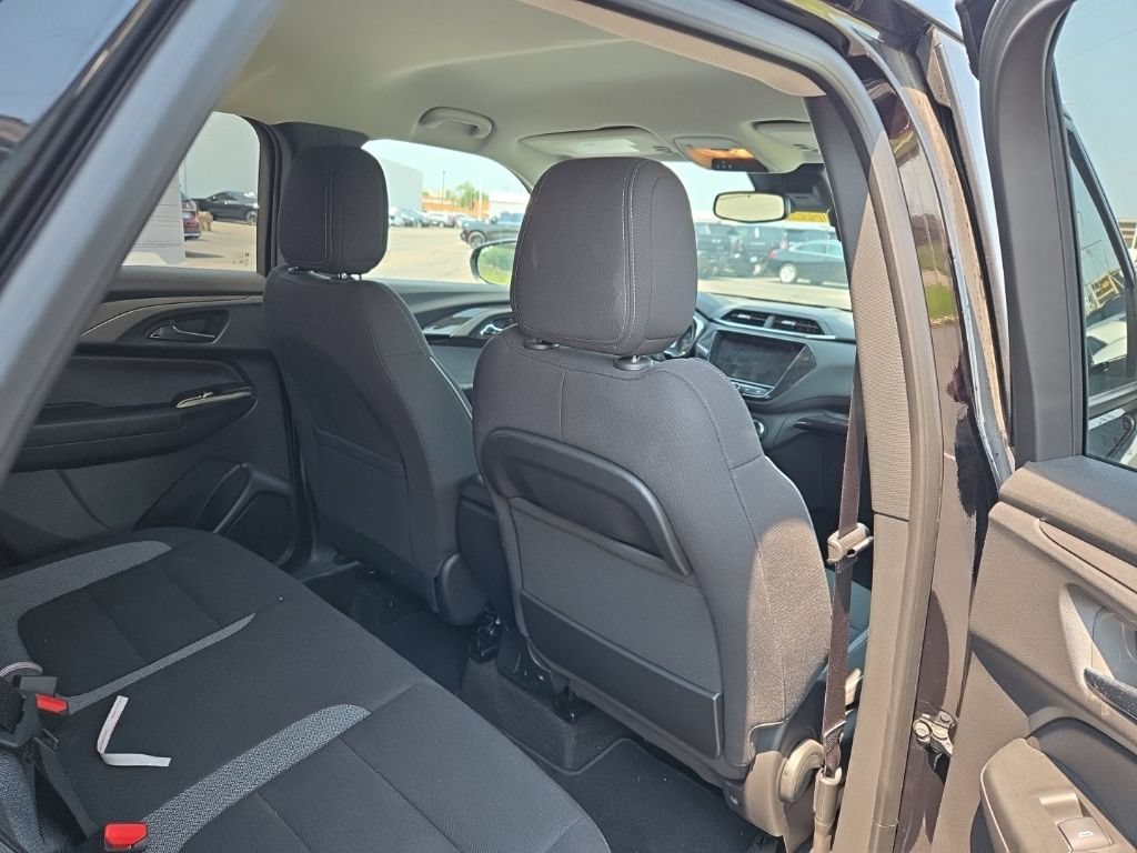 Used 2023 Chevrolet TrailBlazer LT w/ Convenience Package FWD image 20
