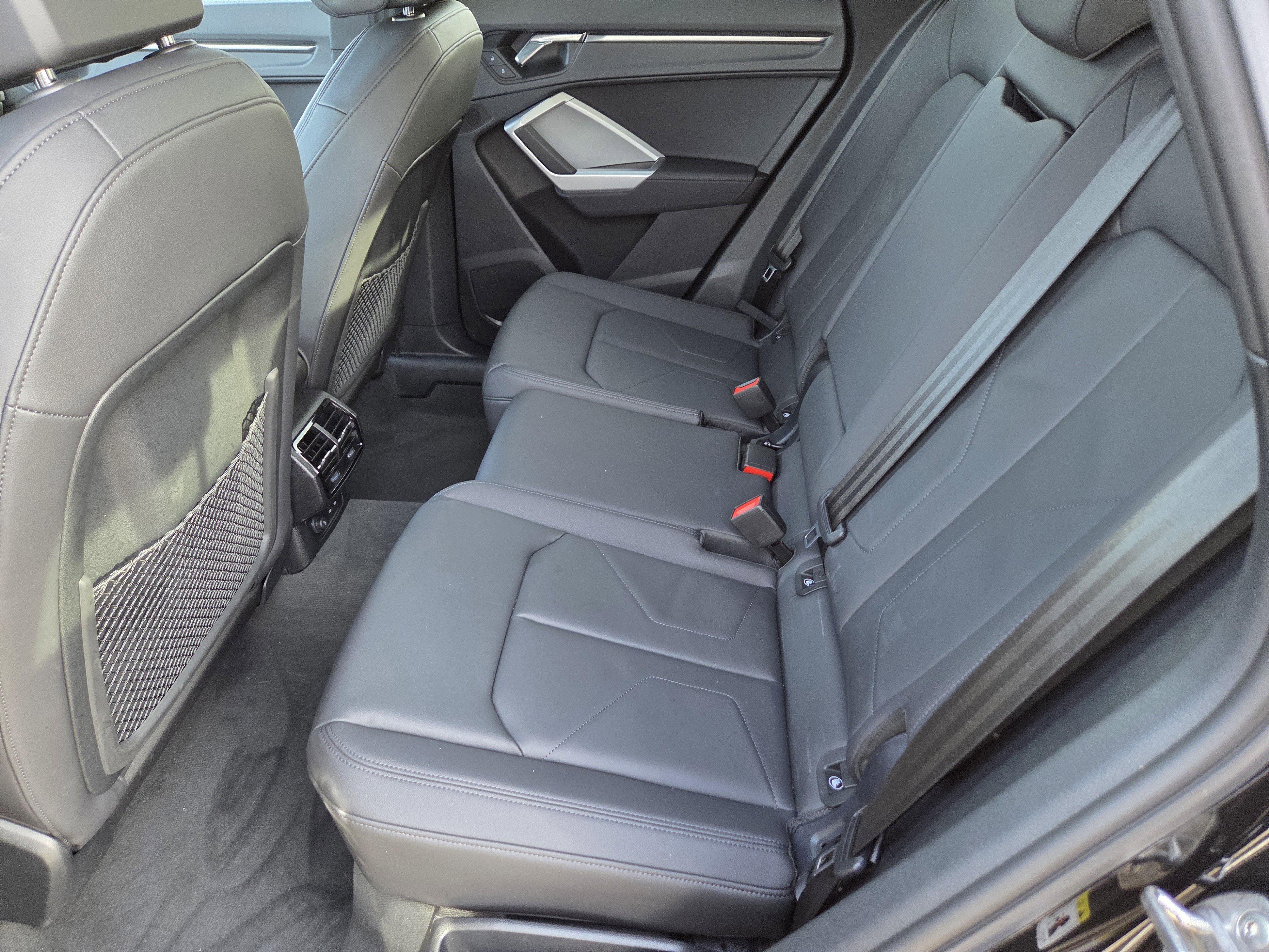 Used 2025 Audi Q3 2.0T Premium w/ Convenience Package image 6