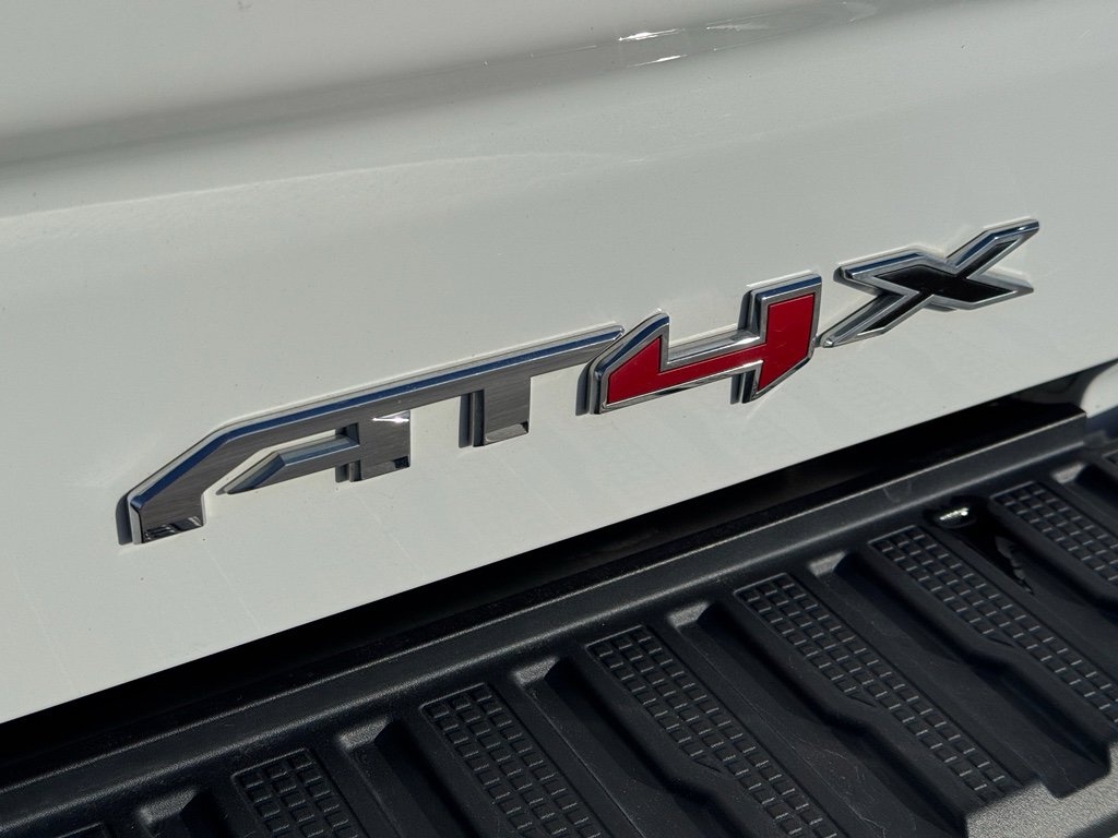 Used 2022 GMC Sierra 1500 AT4X image 10