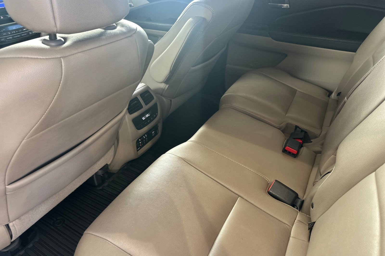 Used 2016 Honda Pilot Touring image 15