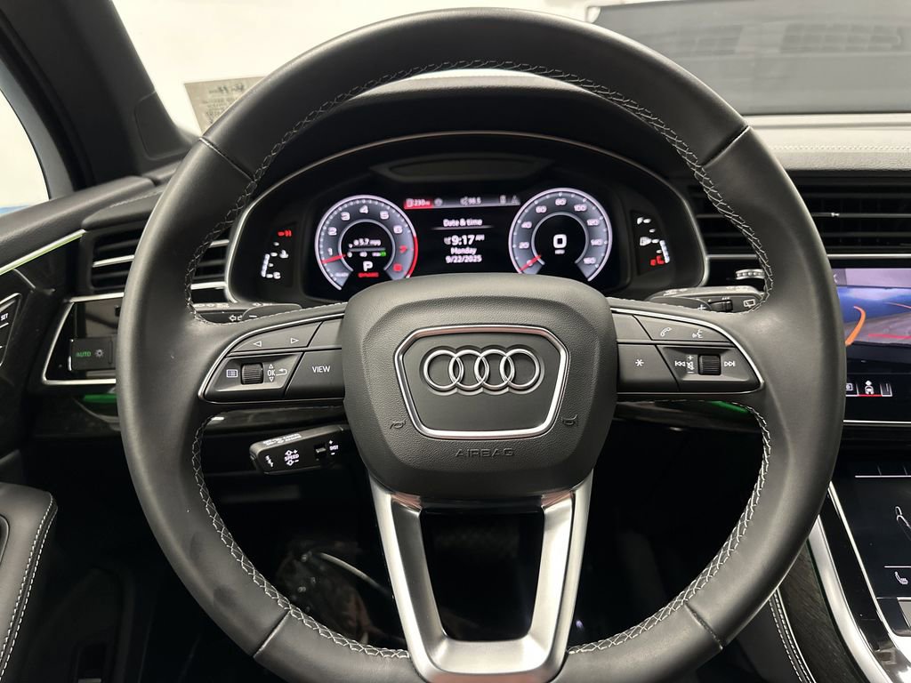 Used 2025 Audi Q7 3.0T Premium Plus image 19