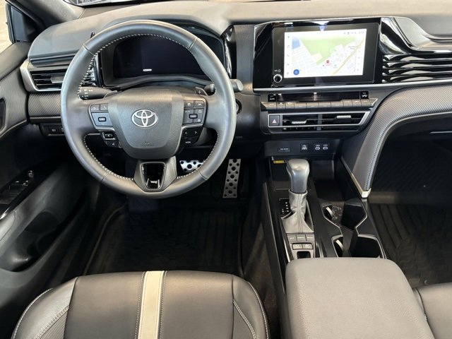 Used 2025 Toyota Camry SE image 29