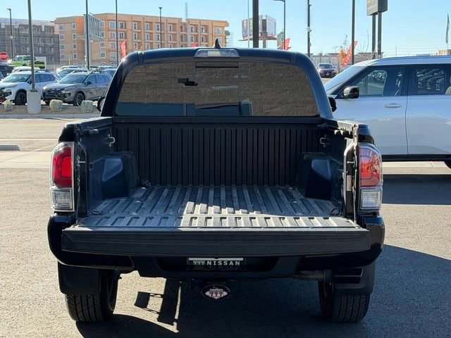 Used 2022 Toyota Tacoma TRD Sport w/ Technology Package image 4